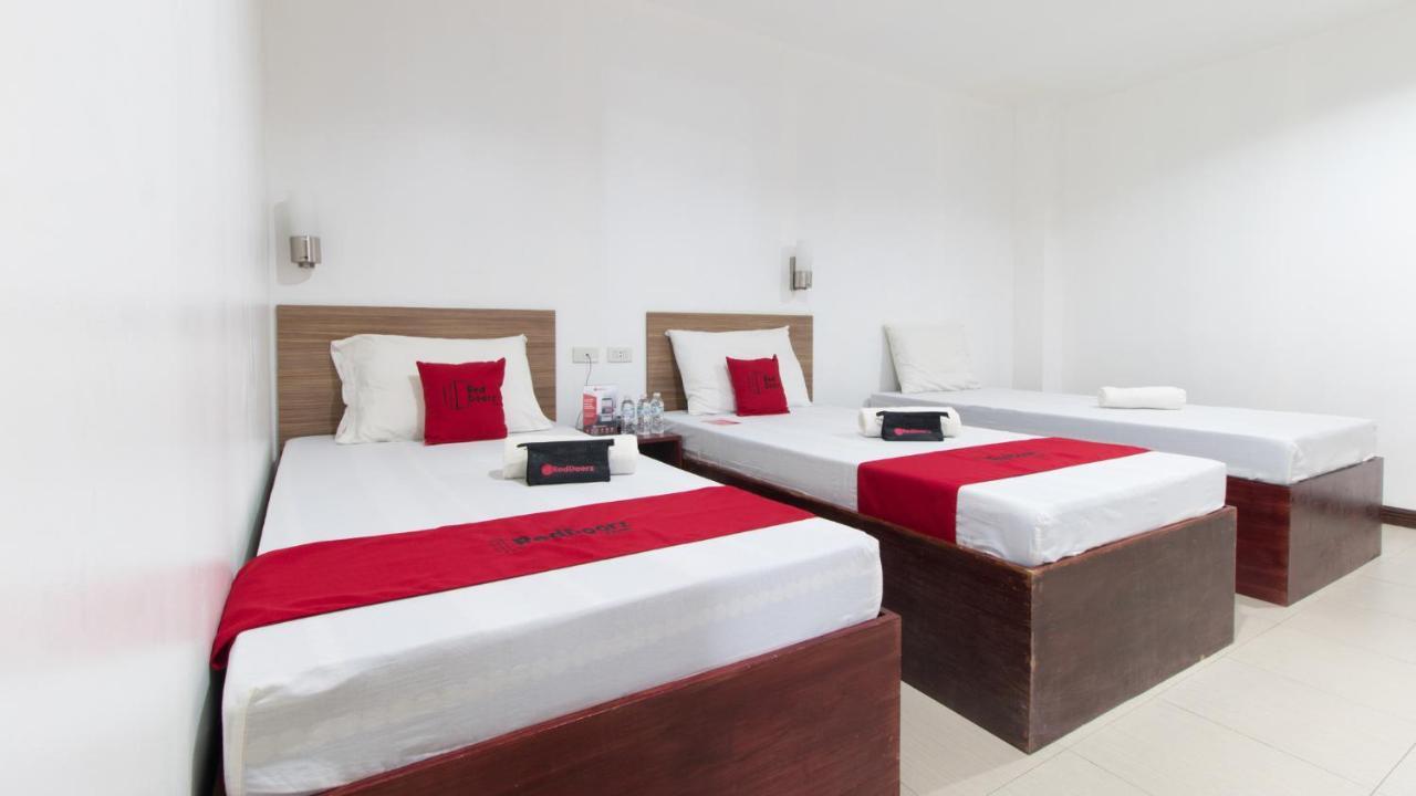 Reddoorz Plus Near Vigan City Commercial Center Экстерьер фото
