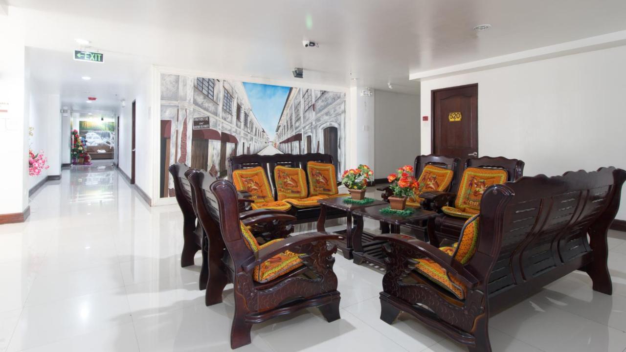 Reddoorz Plus Near Vigan City Commercial Center Экстерьер фото
