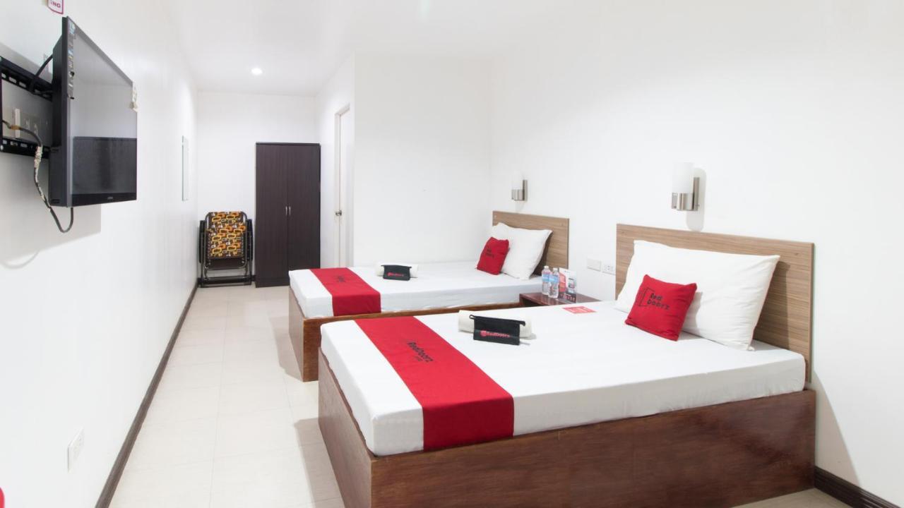 Reddoorz Plus Near Vigan City Commercial Center Экстерьер фото