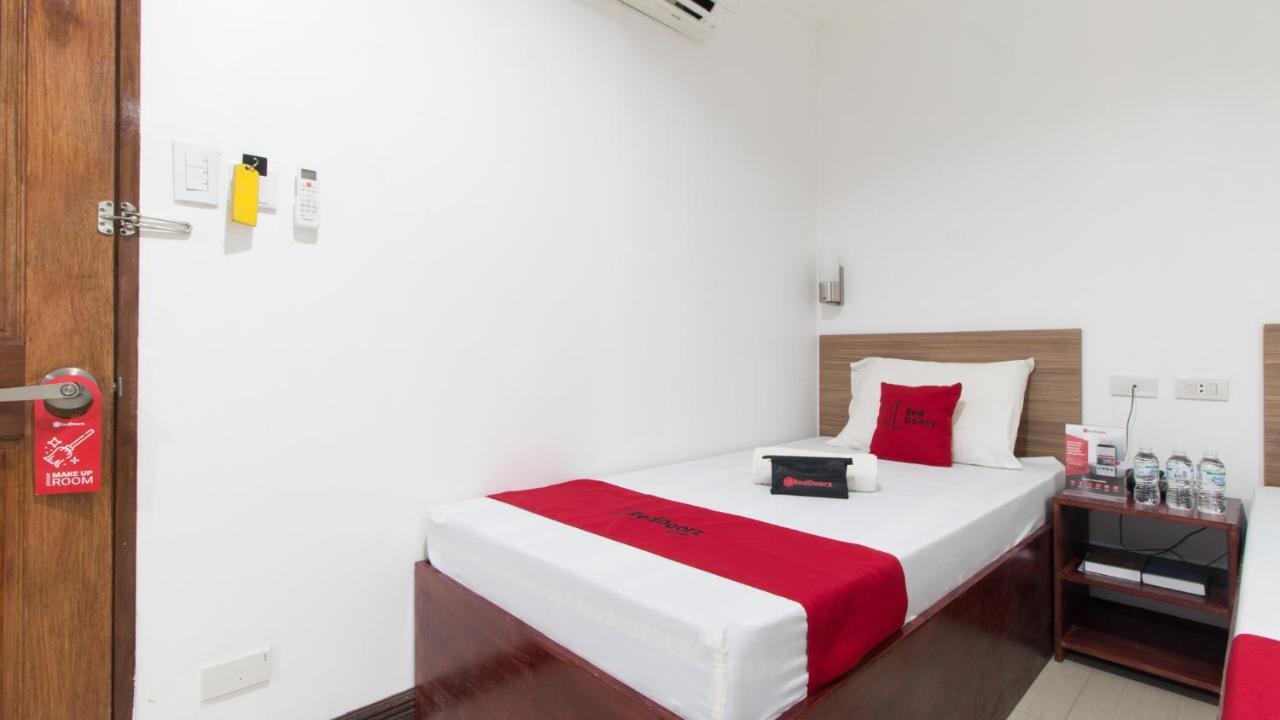 Reddoorz Plus Near Vigan City Commercial Center Экстерьер фото