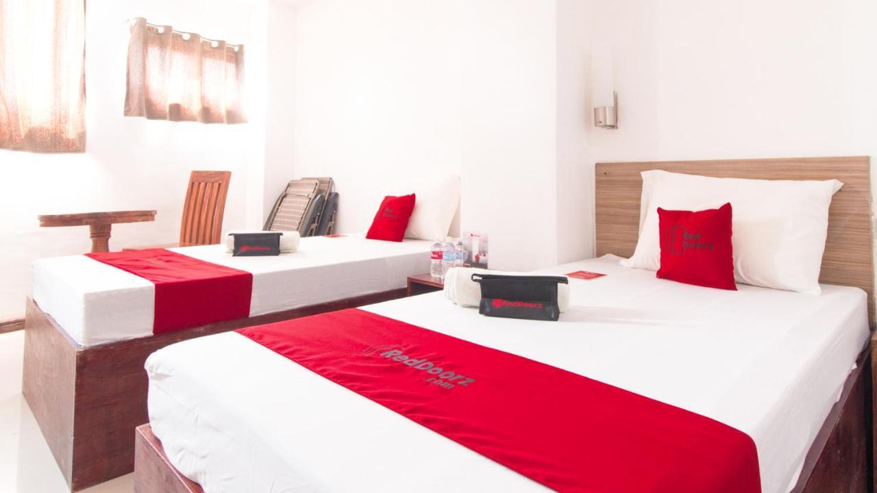 Reddoorz Plus Near Vigan City Commercial Center Экстерьер фото