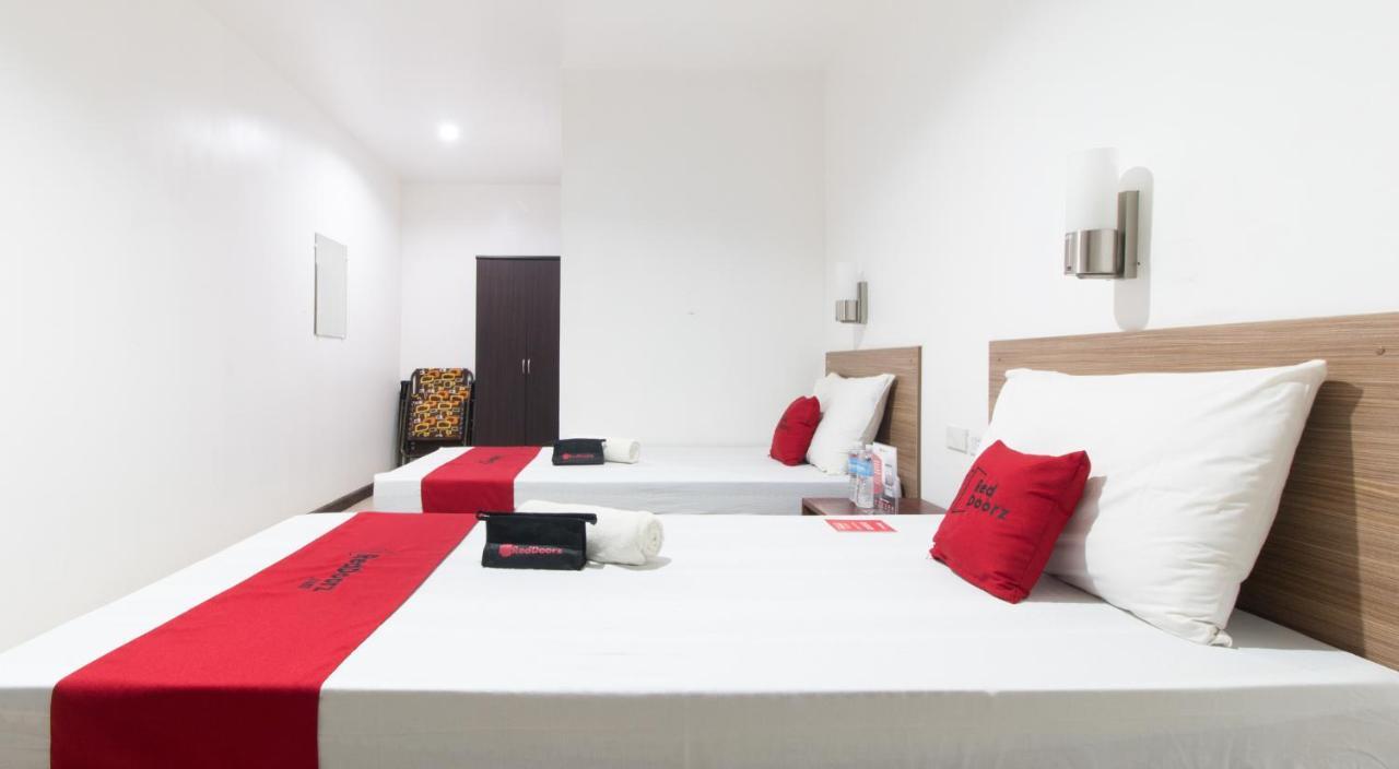 Reddoorz Plus Near Vigan City Commercial Center Экстерьер фото